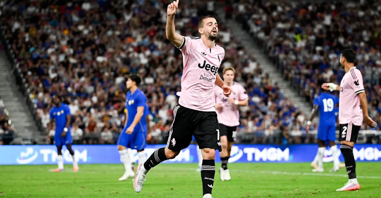 Selebrasi Edon Zhegrova membobol gawang Chelsea. Foto : Ist
