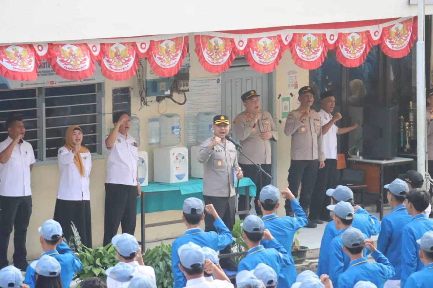 Kapolres Tangsel Ajak Siswa SMK Sasmita Jaya Jauhi Tawuran & Narkoba
