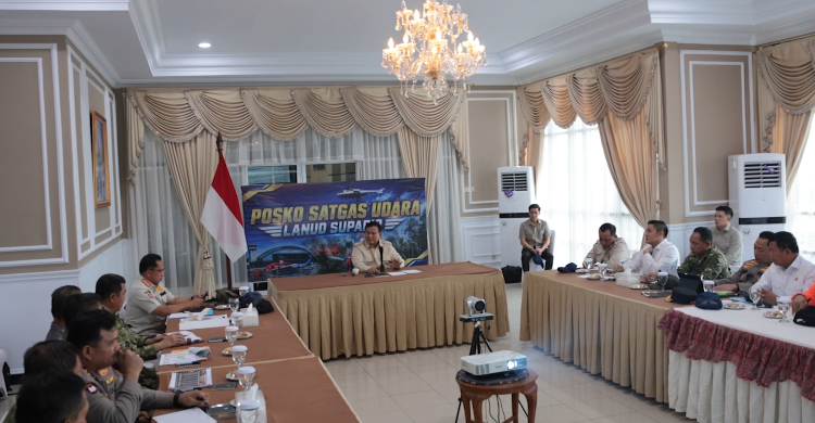 Presiden Prabowo memimpin rapat penanggulangan Karhutla. Foto : Ist