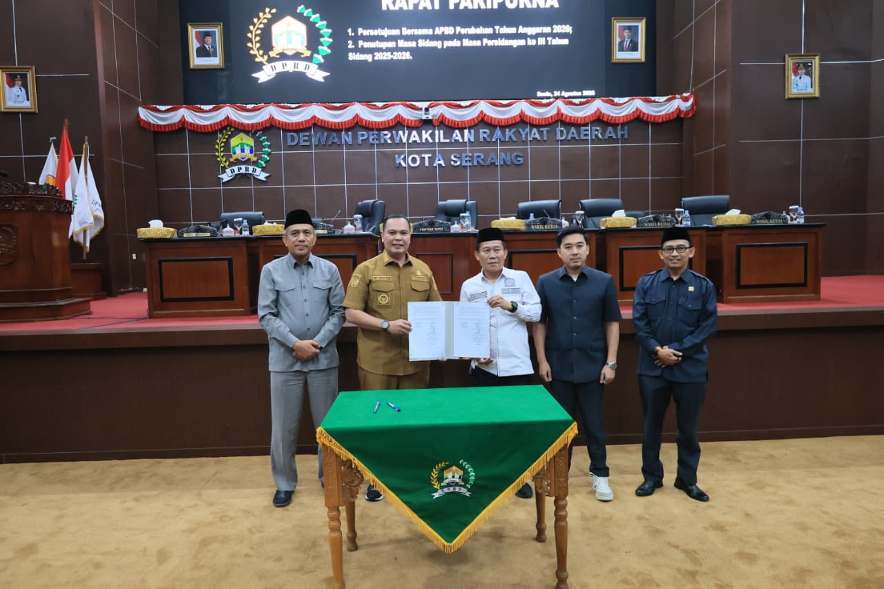 Wali Kota Serang, Budi Rustandi bersama DPRD melakukan persetujuan bersama Perubahan APBD TA 2026, Senin (24/8/2026).(Istimewa)
