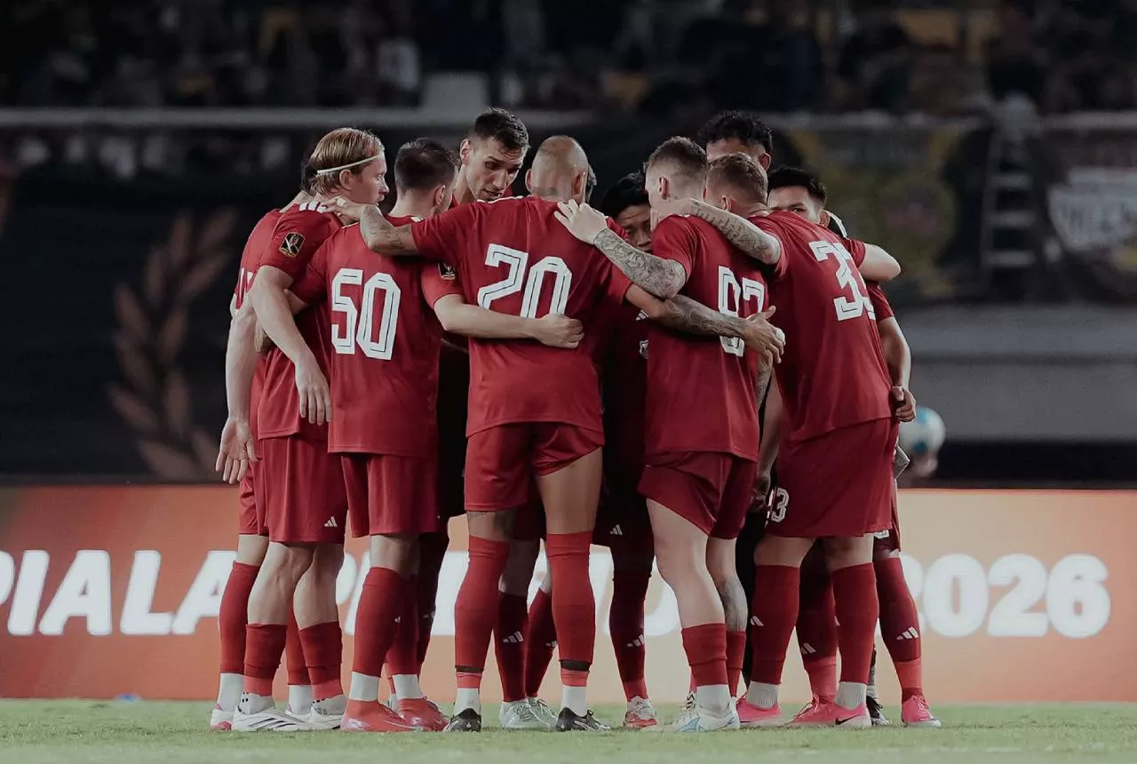 Selebrasi skuad Persija usai menang 4-1 dari PSMS. Foto : Ist