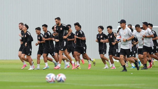Sesi latihan fisik skuad Persija di Thailand. Foto : Ist