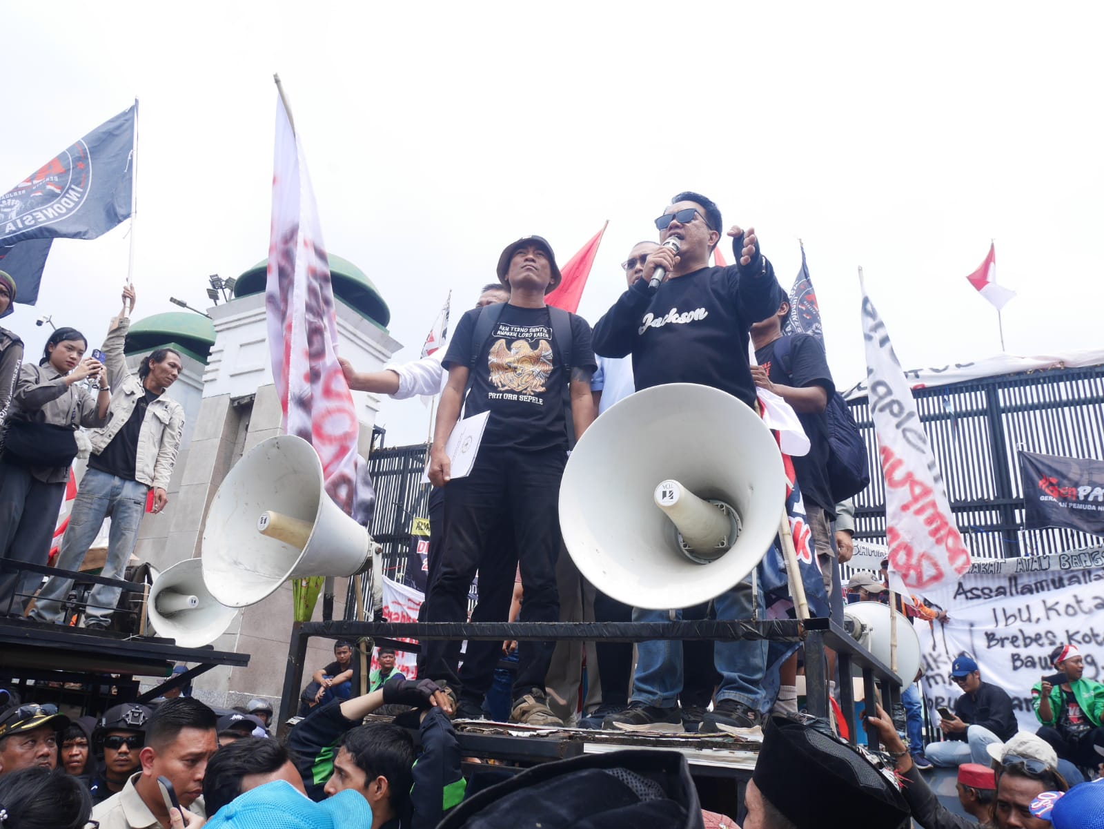 Perwakilan Aliansi Masyarakat Pati Bersatu (AMPB) bertemu dengan pimpinan DPR RI, di Gedung DPR RI, Jakarta, Kamis (27/8/2026) siang. (tangselpos.id/rie)