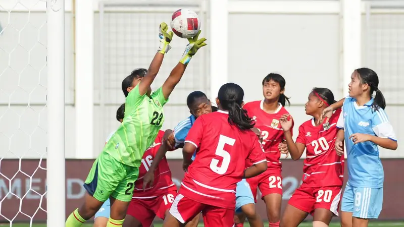 Laga Timnas Indonesia vs Timnas Singapura. Foto : Ist