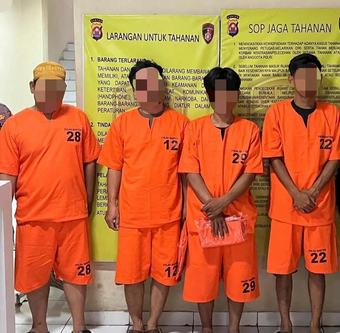 Pelaku pencurian di Lingkungan Kubang Apu, Kelurahan Trondol, Kecamatan Serang, Kota Serang AM, UH, SU, dan RI berhasil ditangkap aparat. Foto : Ist
