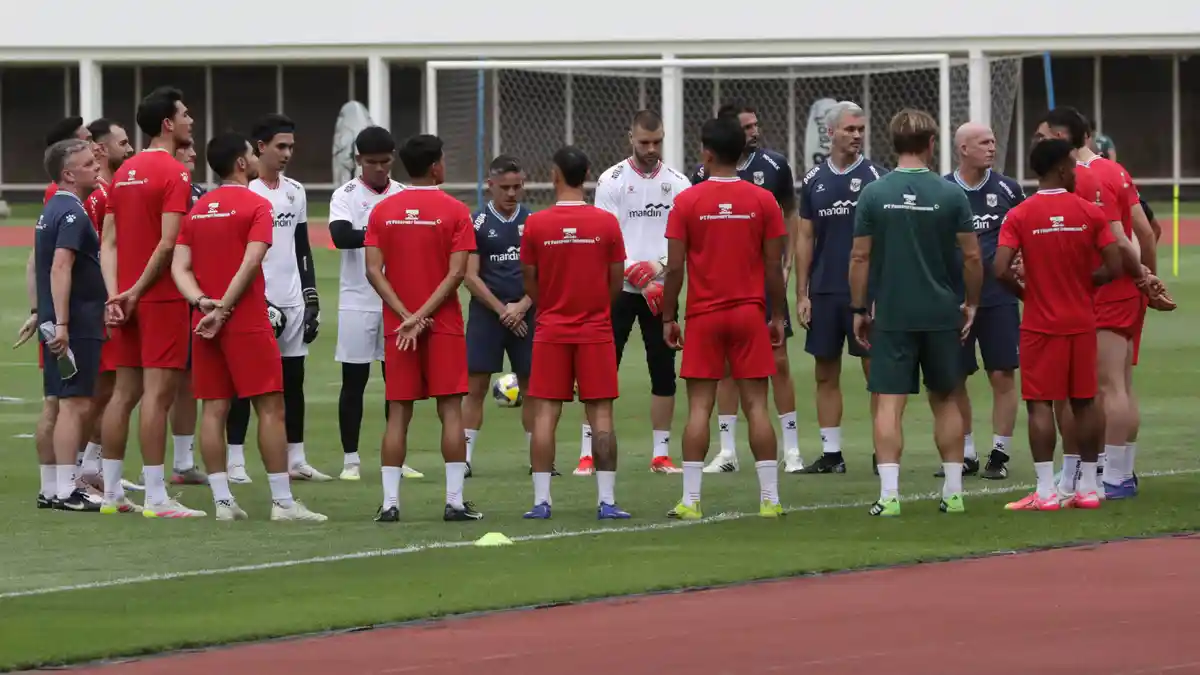 John Herdman dan skuad Timnas. Foto : Ist