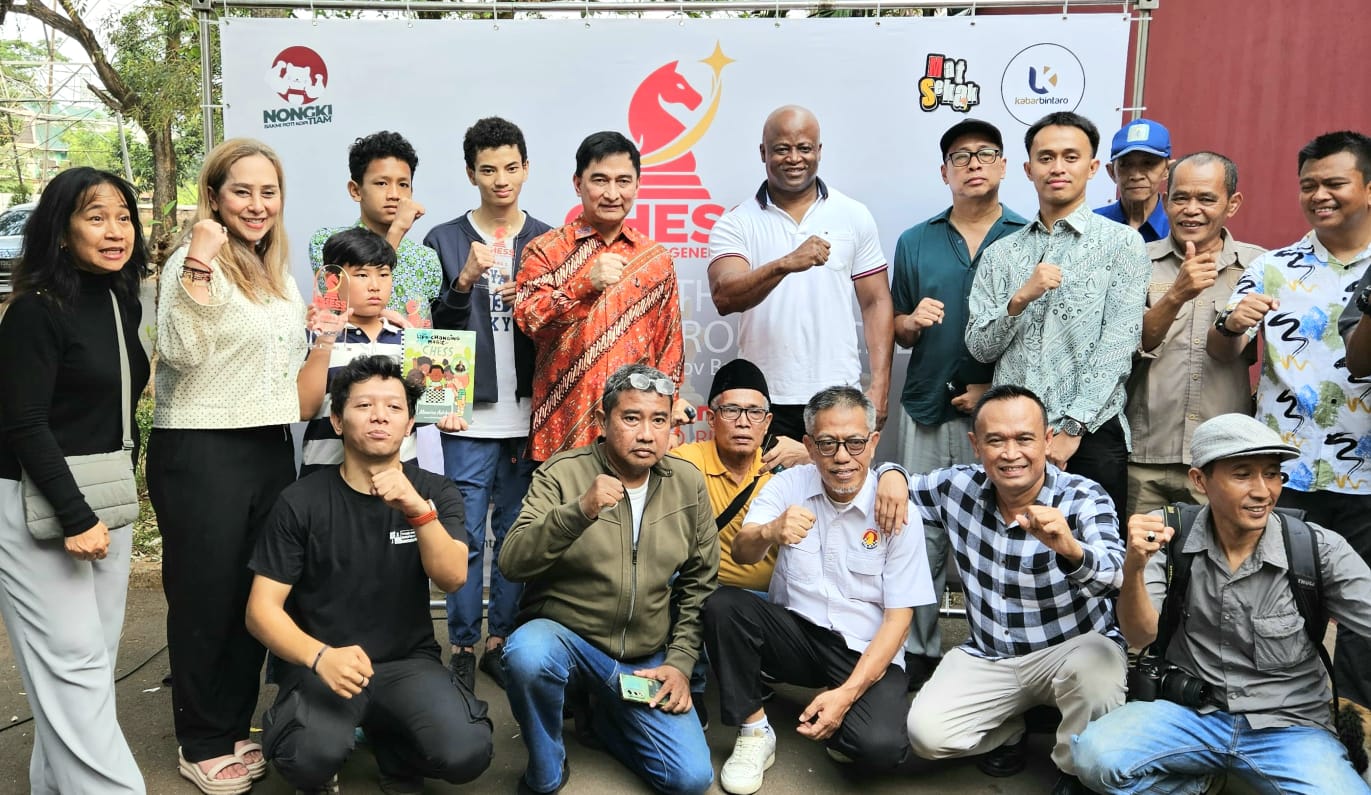 Grandmaster Maurice Ashley bersama Wakil Gubernur Banten H. Achmad Dimyati Natakusumah saat berfoto bersama. Foto : Ist