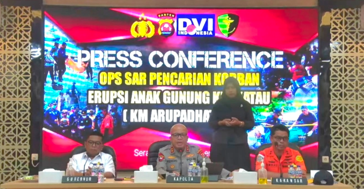 Press conference penemuan jenasah Surakman, salah satu anak buah kapal (ABK) KM Arupadatu 1. Foto : Ist