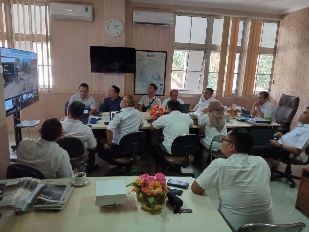Suasana rapat persiapan penataan trotoar Jalan Sunan Kalijaga, di Asda Bidang Pembangunan dan Perekonomian Setda Lebak, Rabu (2/9/2026).(Istimewa)