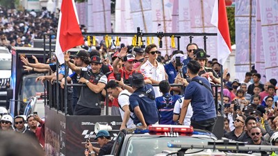 Parade pembalap MotoGP di Mataram 2025. Foto : Ist