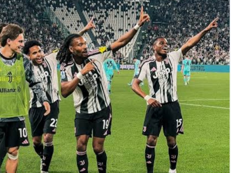 Selebrasi skuad Juventus. Foto : Ist