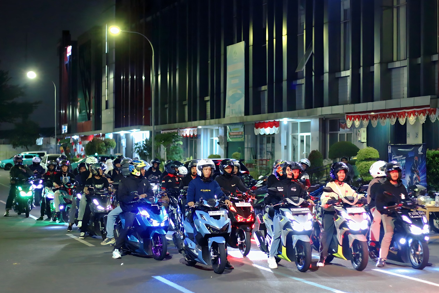 Komunitas Honda Vario lakukan riding malam di Tangerang.(Foto: dok/WMS).