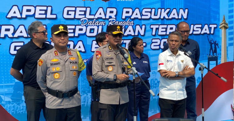 Wakil Asisten Utama Kapolri Bidang Operasi (Waastamaops) Irjen Laksana (tengah) saat memberi keterangan, Senin (21/9/2026). Foto : Ist