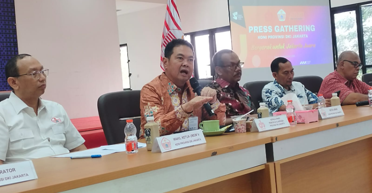 Kepala Dinas Pemuda dan Olahraga (Dispora) DKI Jakarta Andri Yansah saat konferensi pers. Foto ; Ist