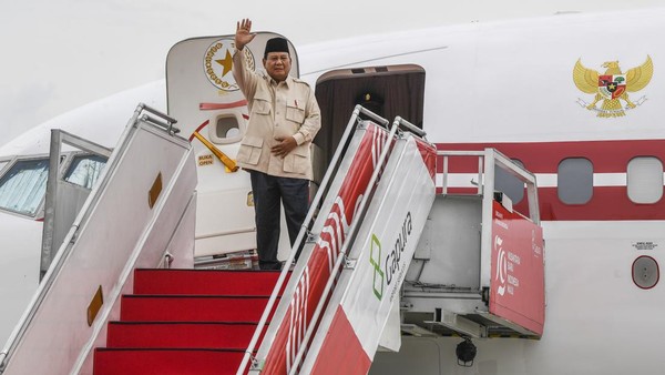 Presiden Prabowo bertolak ke Rusia dari Bandara Halim Perdanakusuma, Selasa (1/9/2026) malam. Foto : Ist