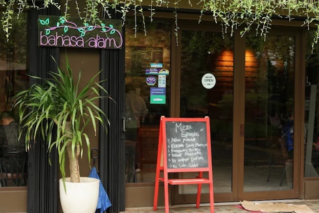 Resto Bahasa Alam. Foto : IG