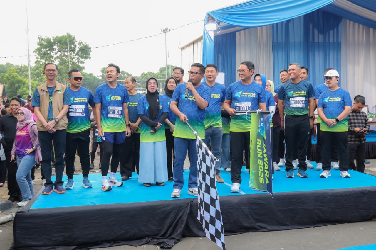Gubernur Andra Doni saat membuka Jawara Run 2026 yang digelar PT PLN (Persero) UID Banten. Foto ; Humas Pemprov