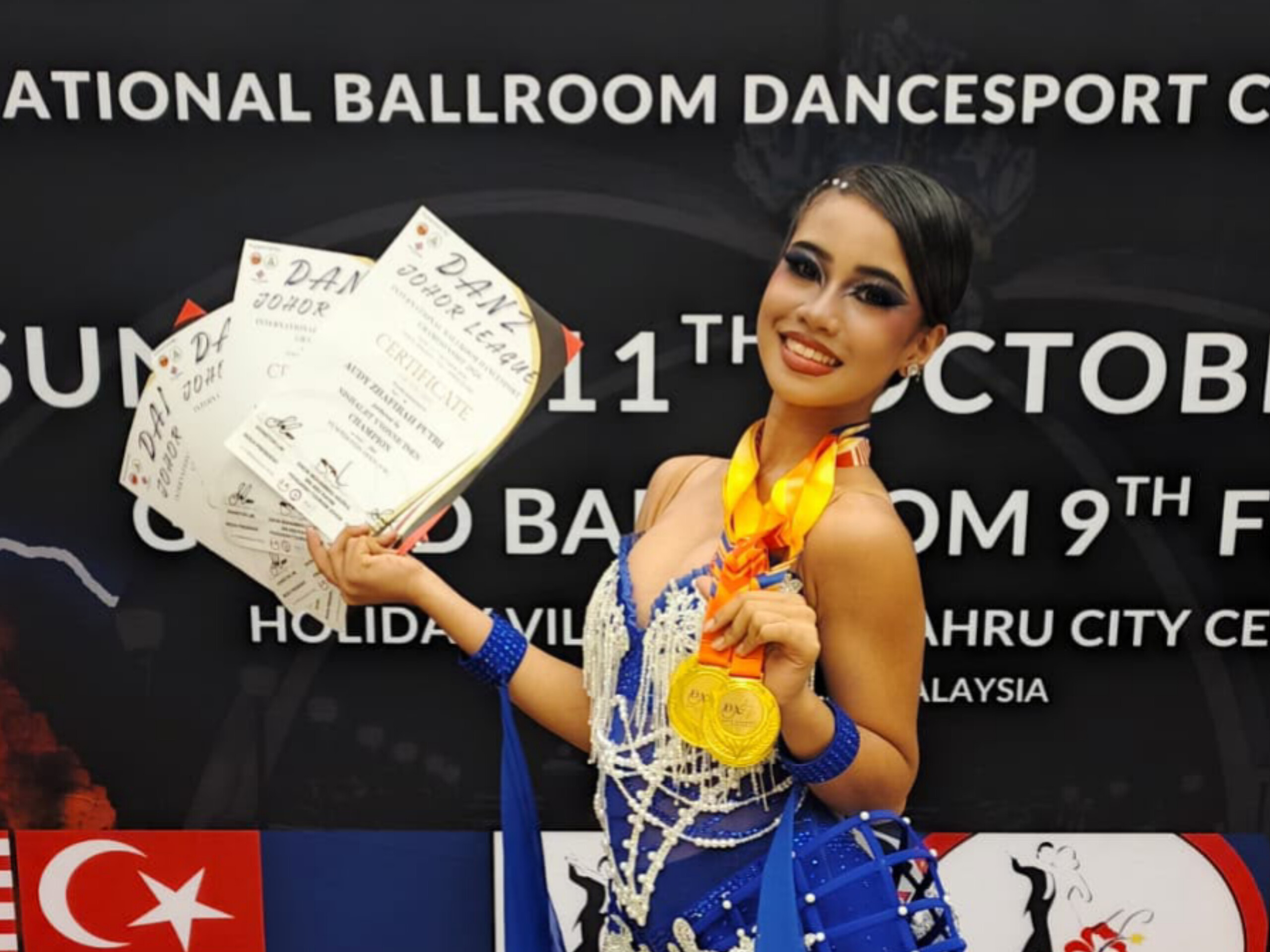 Atlet dancesport, Audy Zhafirah Putri,  meraih delapan medali emas dalam ajang DANZ Johor League International Ballroom Dancesport Championship di Holiday Villa, Johor, Malaysia, Minggu (11/10/2026). (Dok. IODI Tangsel)