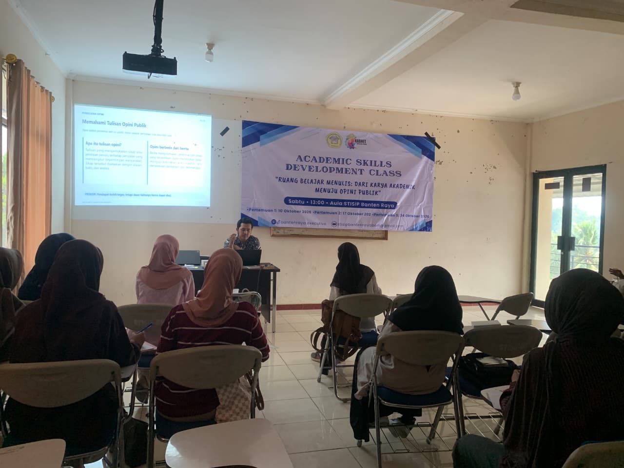 Suasana Academic Skills Development Class di STISIP Banten Raya, Pandeglang, beberapa waktu lalu.(Istimewa)