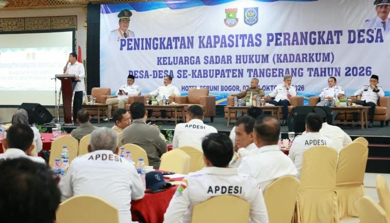 Bupati Tangerang Moch. Maesyal Rasyid saat membuka Sosialisasi Keluarga Sadar Hukum (Kadarkum) APDESI Kabupaten Tangerang. Foto : Humas Kab. Tangerang