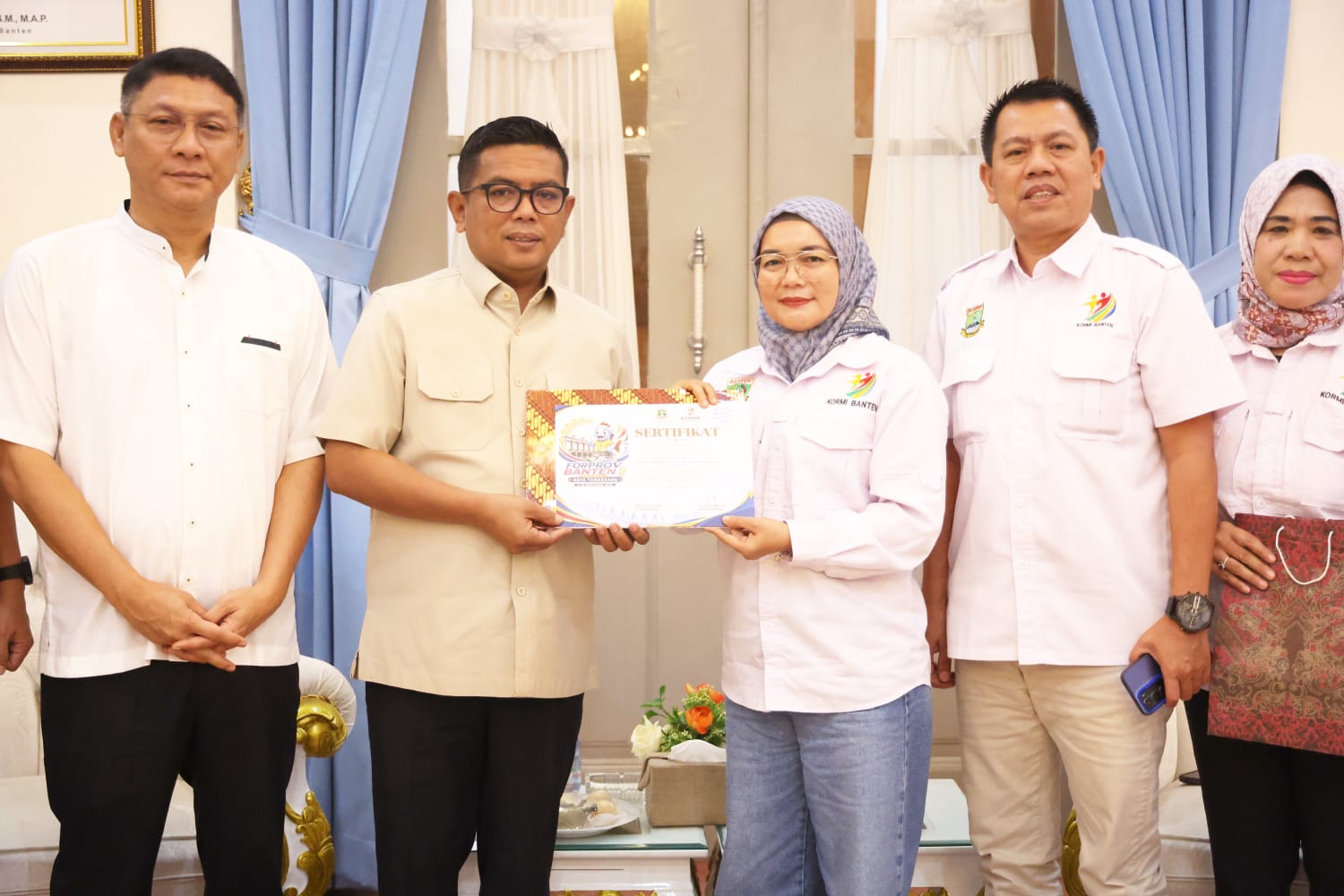 Gubernur Andra Soni menerima pengurus KORMI Provinsi Banten di Gedung Negara, Kota Serang, Jumat (23/10/2026). Foto : Humas Pemprov