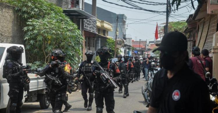 700 personel gabungan menggerebek Kampung Ambon di Cengkareng dan Kampung Boncos di Palmerah, Jakarta Barat. Foto : Ist