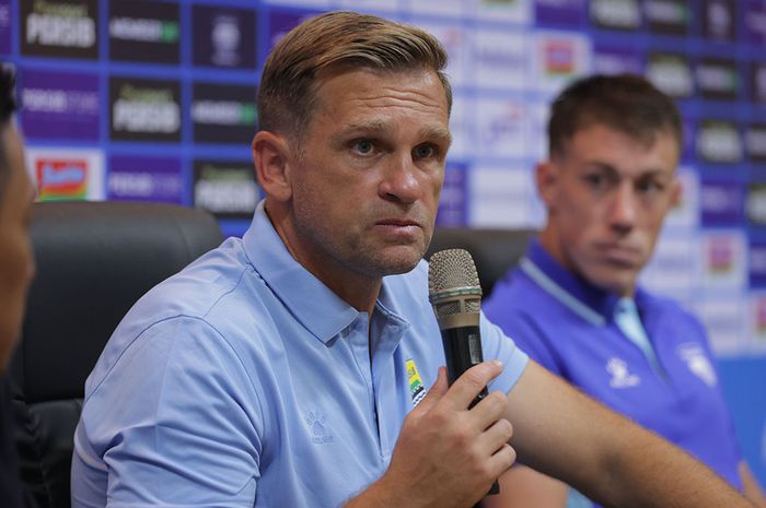 Pelatih Persib Igor Tolic. Foto : Ist