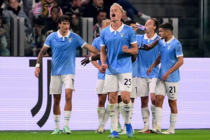 Selebrasi skuad Lazio usai menang 3-0 dari Juventus. Foto : Ist