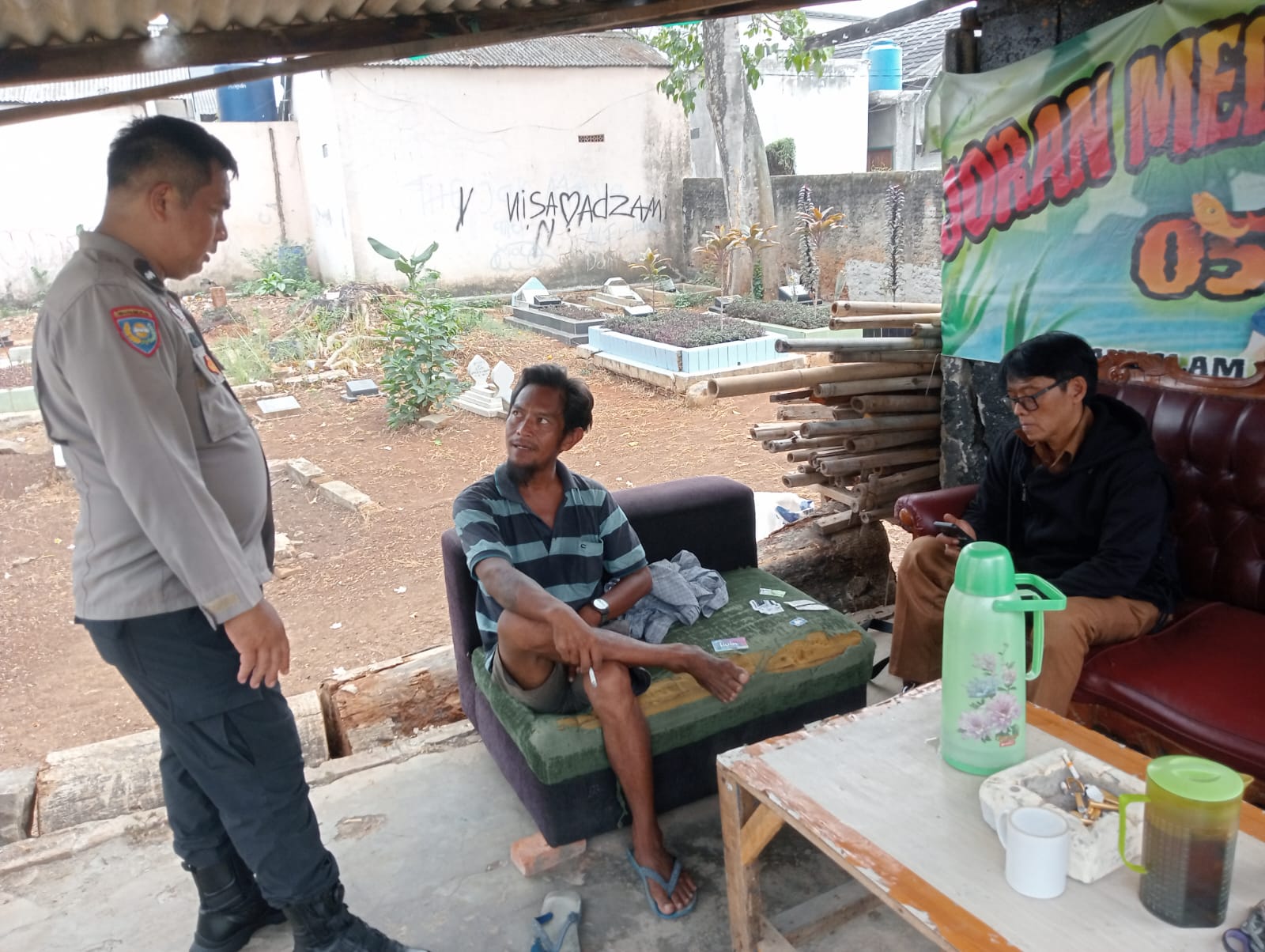 Menindaklanjuti laporan warga terkait keberadaan orang dengan gangguan jiwa (ODGJ) yang diduga meresahkan lingkungan. (tangselpos/irm)