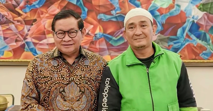Gubernur Pramono dan Maryono si Ojol gratis setiap Jumat. Foto : Ist