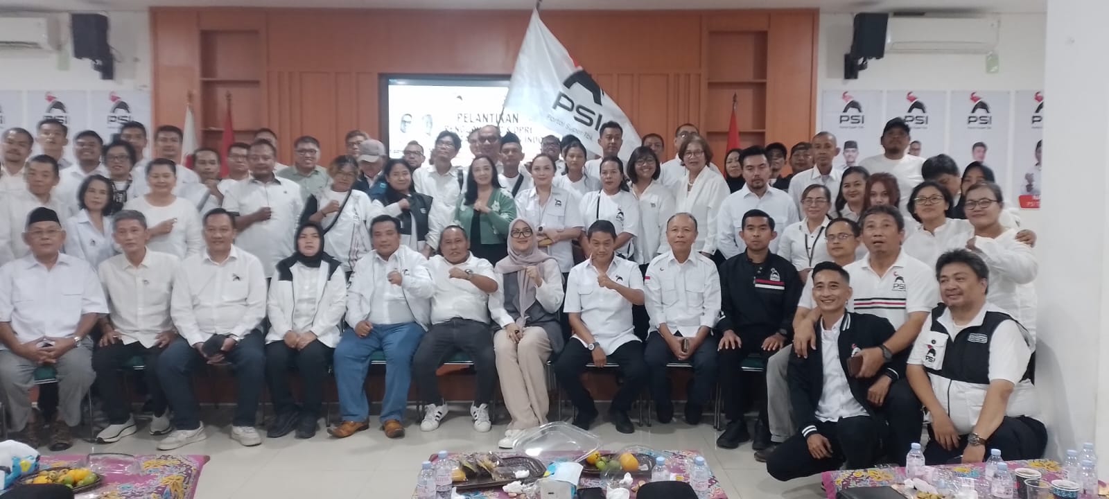 PELANTIKAN - DPD PSI Kota Tangsel gelar pelantikan jajaran pengurus partai tingkat kecamatan dan kelurahan di Kota Tangsel.