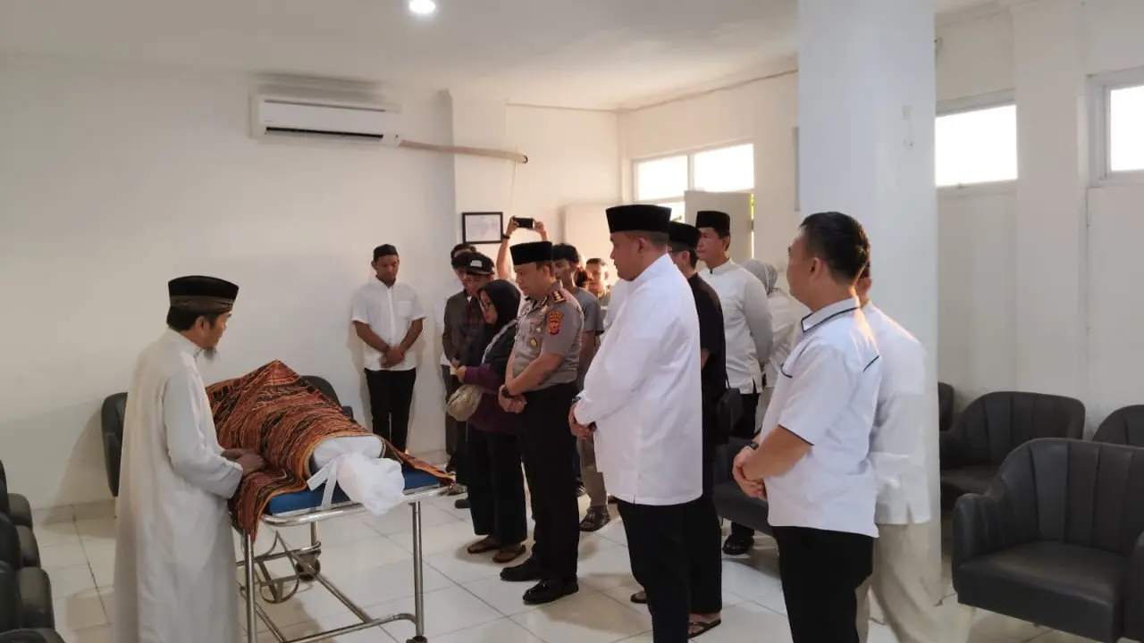 ARK (16), remaja yang ditemukan bersimbah darah di Jalan Raya Jakarta-Bogor, Minggu (25/10/2026). Foto : Ist