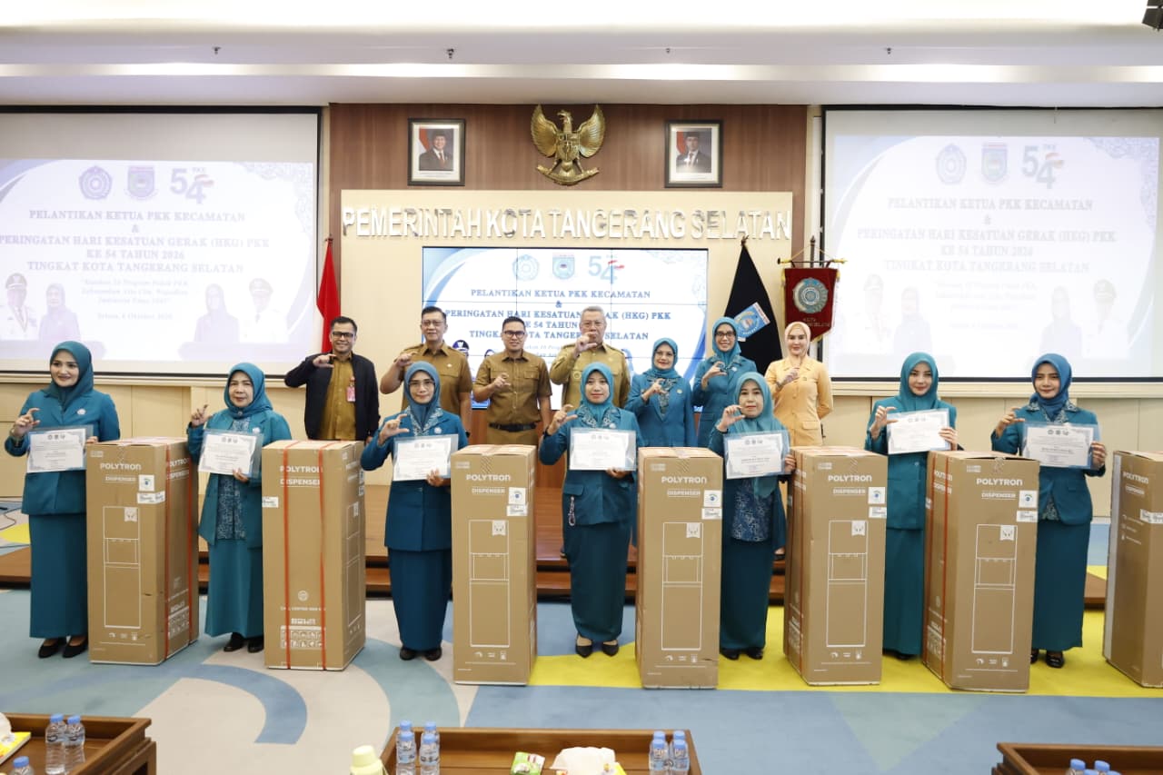 IBU PKK. Wali Kota Tangsel Benyamin Davnie saat menghadiri peringatan Hari Kesatuan Gerak (HKG) PKK di Puspemkot Tangsel