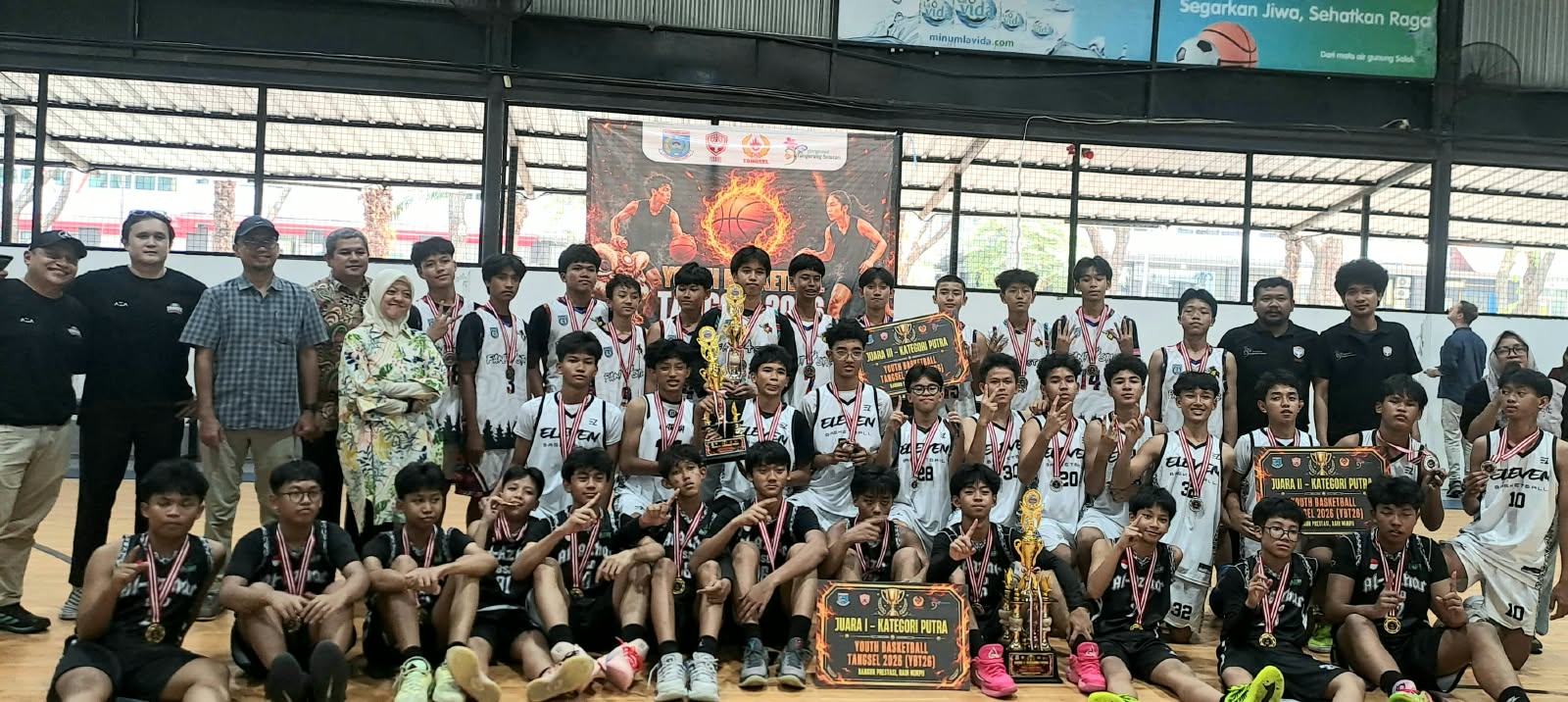 Juara SMP Putra Al-Azhar BSD. Foto : Ist