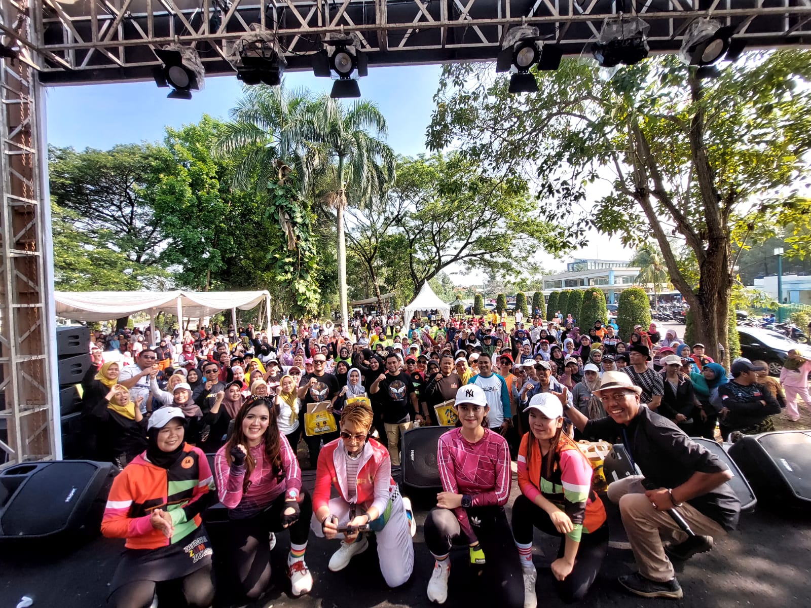 Kecamatan Setu Gelar Festival Kuliner dan Senam Massal Festival Kuliner dan Senam Massal. (tangselos.id/rmn)