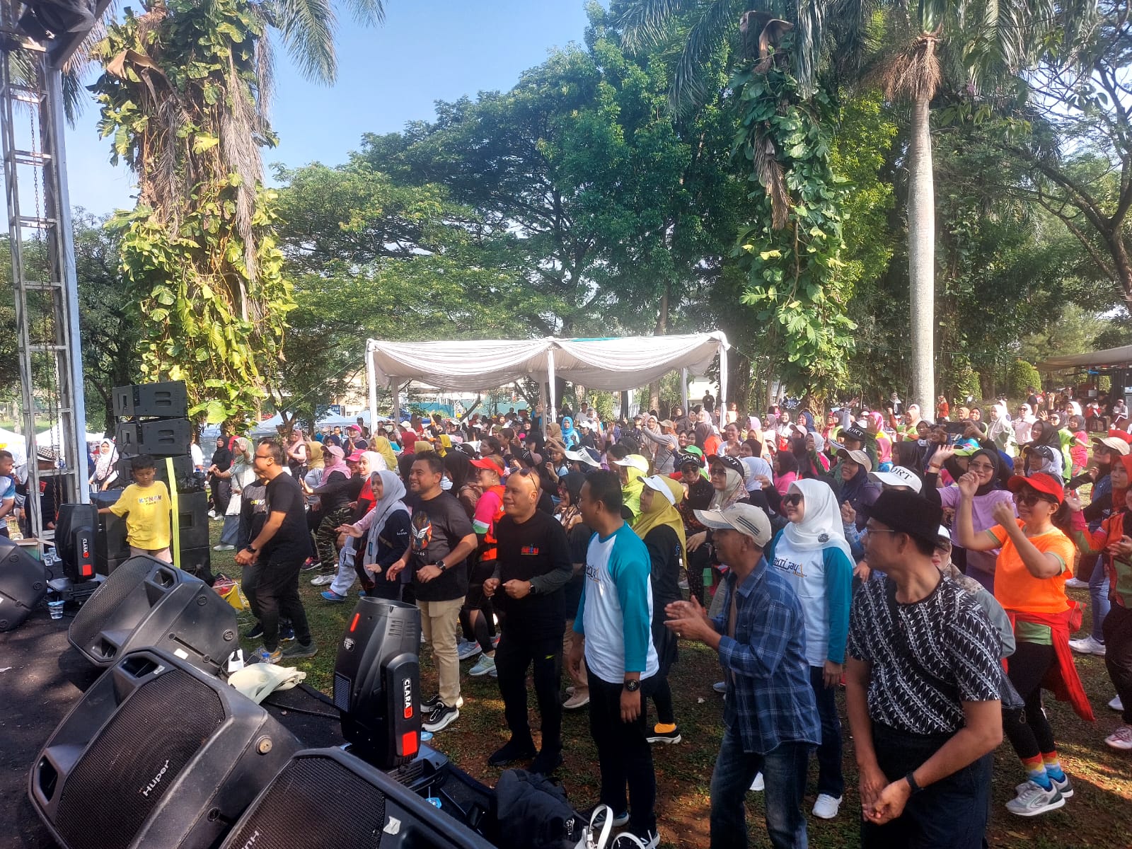 Kecamatan Setu Gelar Festival Kuliner dan Senam Massal Festival Kuliner dan Senam Massal. (tangselos.id/rmn)