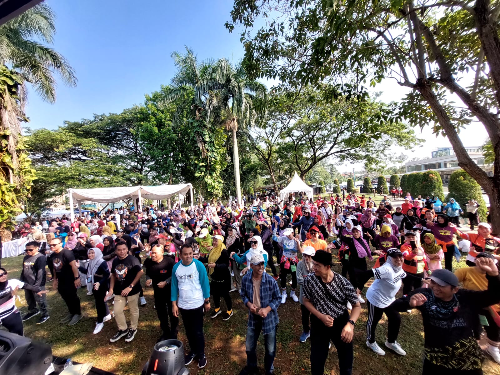 Kecamatan Setu Gelar Festival Kuliner dan Senam Massal Festival Kuliner dan Senam Massal. (tangselos.id/rmn)