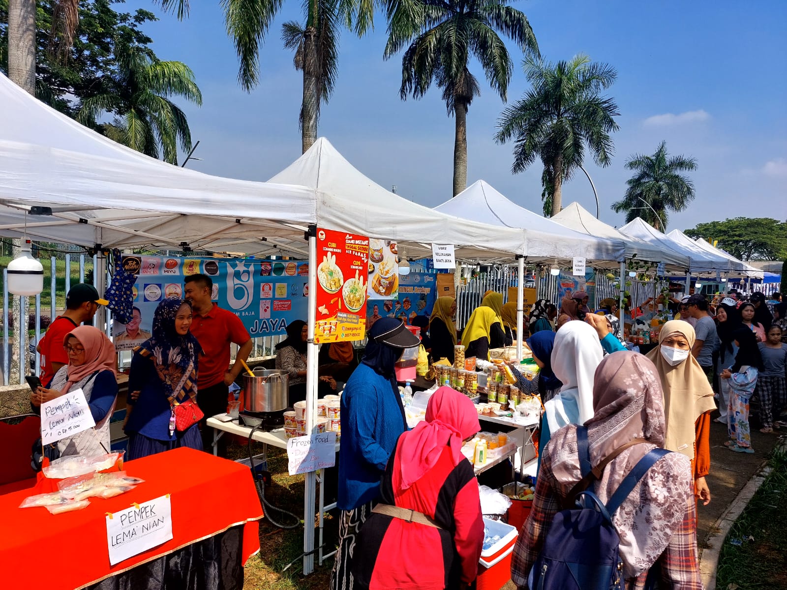 Kecamatan Setu Gelar Festival Kuliner dan Senam Massal Festival Kuliner dan Senam Massal. (tangselos.id/rmn)