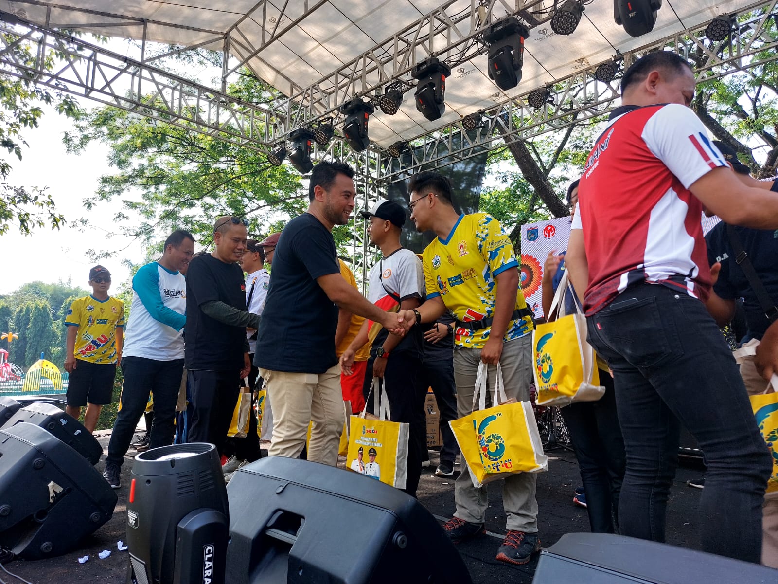Kecamatan Setu Gelar Festival Kuliner dan Senam Massal Festival Kuliner dan Senam Massal. (tangselos.id/rmn)