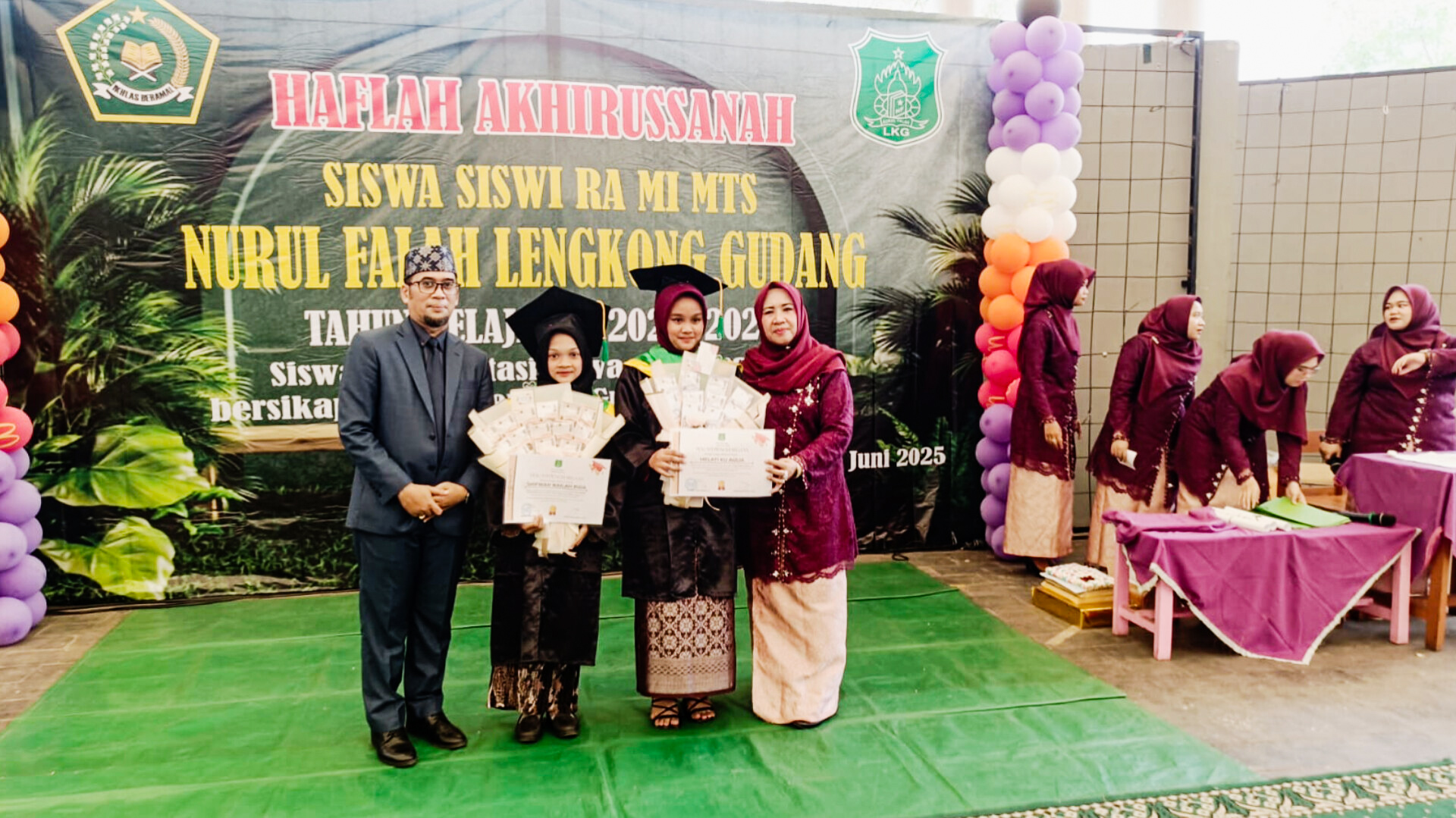 Acara berlangsung di Gedung Amphitheater Gelanggang Seni dan Budaya Taman Jaletreng, Serpong, Senin (16/6). (tangselpos.id/irm)