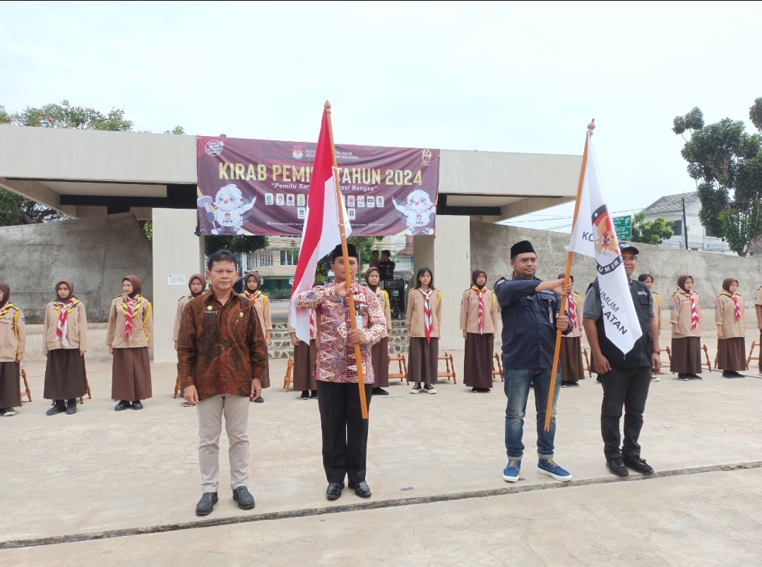 Kirab Pemilu di alun-alun Pamulang. (tangselpos.id/lim)