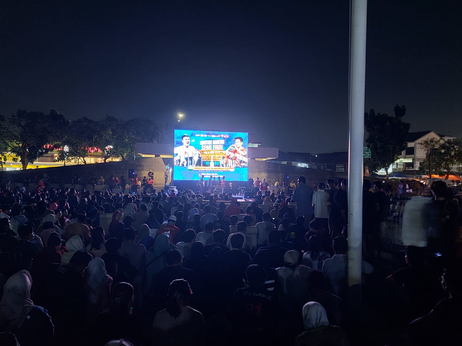 Kondisi nobar di Alun -Alun Pamulang, Senin (29/4). (tangselpos.id/irm)