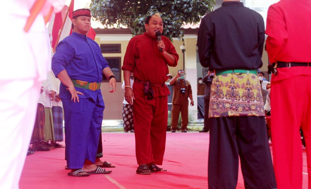 Walikota Tangerang Arief R. Wismansyah (dua kanan) membuka Musabaqah Tilawatil Quran (MTQ) XXI tingkat Kota Tangerang di Kantor Pusat Pemerintahan Kota Tangerang, Banten (23/05/2022).RANDY TRI KURNIAWAN / RM