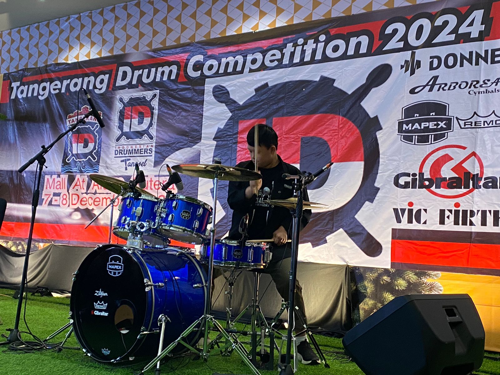 Puluhan drummer muda ramaikan keseruan Tangerang Drum Competition di Alam Sutera, Sabtu (7/12). (tangselpos.id/rmn)