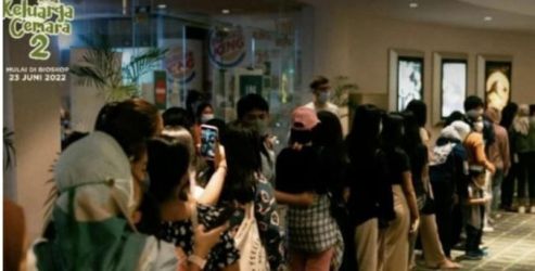 Antrean calon pemonton film Keluarga Cemara. (Ist)