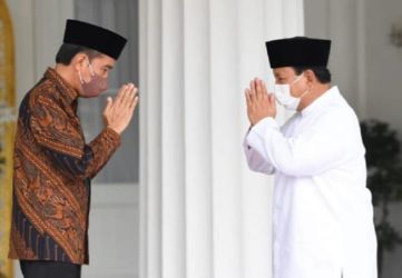 Joko Widodo bersama Prabowo Subianto. (Ist)
