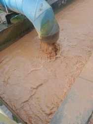 Kondisi Air Baku yang Keruh di Sungai Cisadane Jadi Penyebab Kurangnya Supply Air PDAM Aetra Tangerang ke Masyarakat. (ist)