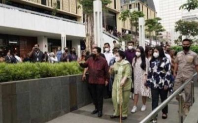 Megawati bersama Erick Thohir mengunjungi Galeri Bung Karno di Gedung Sarinah. Foto : Istimewa