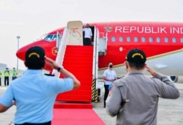 Presiden Jokowi beserta rombongan mendarat di Bandara International Sultan Aji Muhammad Sulaiman, Kota Balikpapan. (Ist)