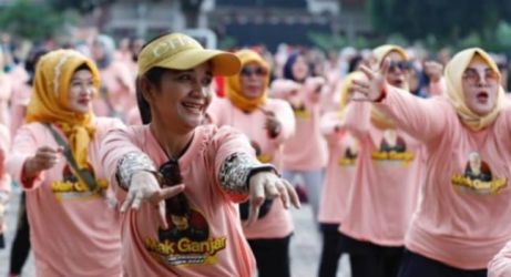 Ribuan emak-emak dari 'Tanah Jawara' Banten mendukung Ganjar Pranowo sebagai Capres 2024. Foto : Istimewa